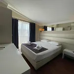 Hotel Gold Butik *